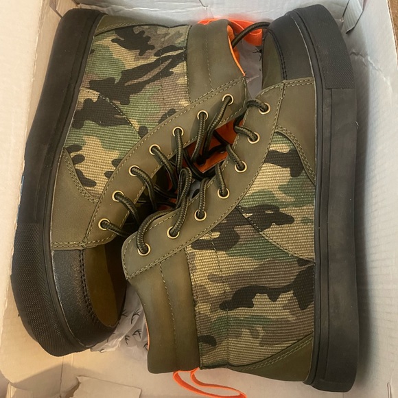 Deerstags boys sneaker boot size 4.5 $35 - Picture 4 of 4